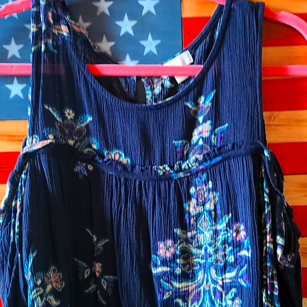 Navy Cold Shoulder Top - Picture 4 of 5
